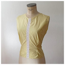 Load image into Gallery viewer, 1960s - Cute Yellow Cotton Top - W34 (86cm)
