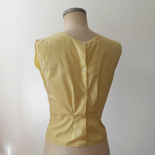 Charger l&#39;image dans la galerie, 1960s - Cute Yellow Cotton Top - W34 (86cm)
