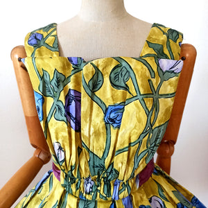 1950s - MERCIER, Paris - Spectacular Petal Bust Roseprint Dress - W27 (68cm)