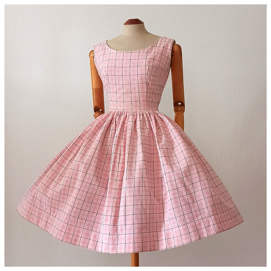 1950s - BAGATELLE, Switzerland - Adorable Pink Black Cotton Dress - W25 (64cm)