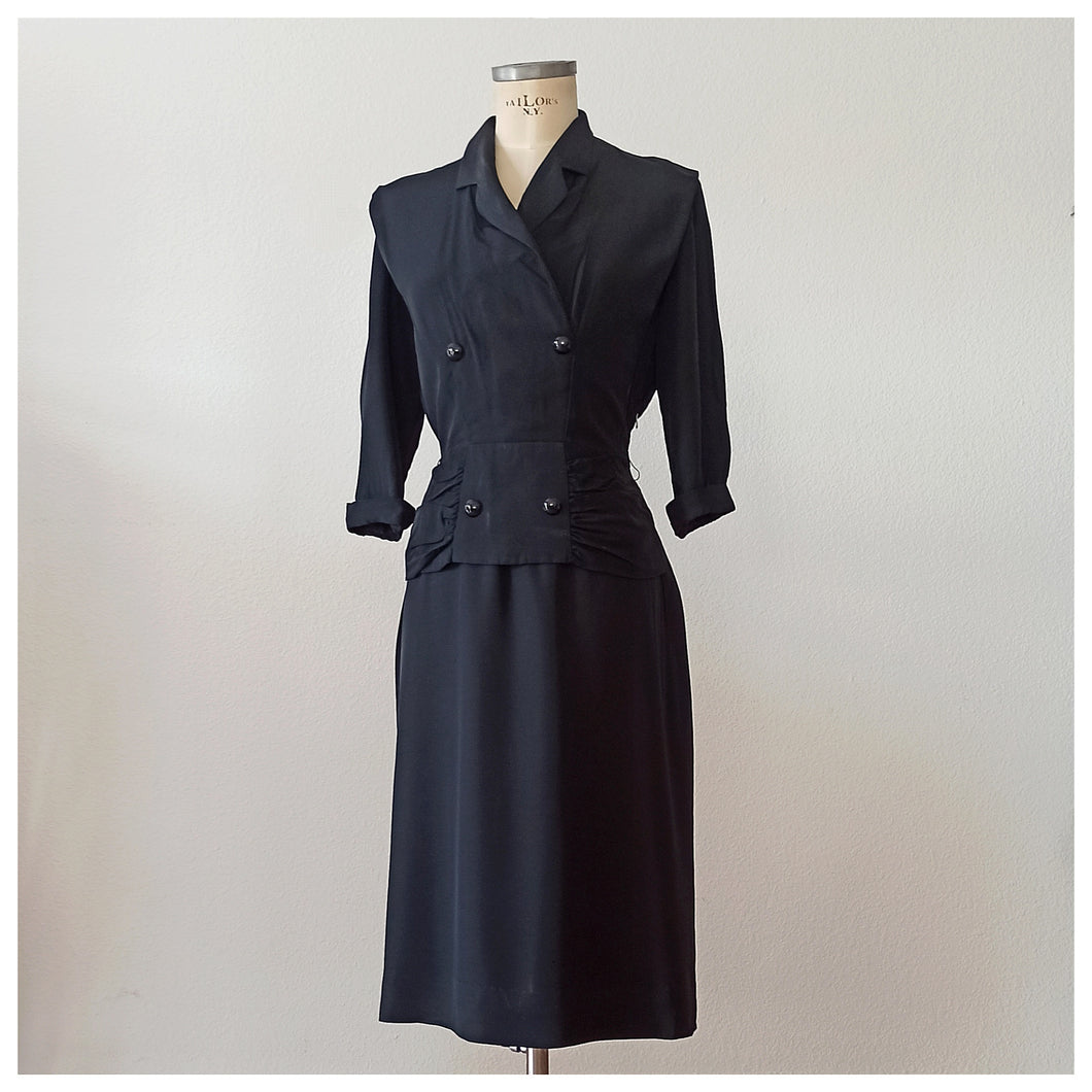 1940s - Elegant Peplum Black Rayon Dress - W28 (72cm)