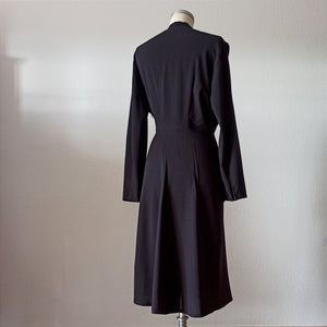 1940s - Elegant Embroidery Black Crepe Dress - W34 (86cm)