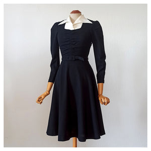 1930s - Stunning German Black Wool Dress - W26 (66cm)