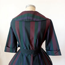 Charger l&#39;image dans la galerie, 1950s - TREVIRA, Germany - Exquisite Striped Wool Dress - W30 (76cm)
