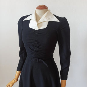 1930s - Stunning German Black Wool Dress - W26 (66cm)