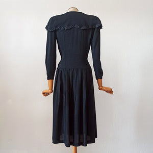 1930s 1940s - Superb Black Textured Rayon Dress - W30 (76cm)