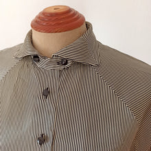 Charger l&#39;image dans la galerie, 1950s - Fabulous Striped Rayon Silk Blouse  - W38 (96cm)
