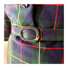 Carica l&#39;immagine nel visualizzatore di Gallery, 1950s 1960s - Gorgeous Tartan Wool Belted Dress - W34 (86cm)
