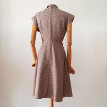 Charger l&#39;image dans la galerie, 1940s - Stunning Antique Pink Leopard Effect Dress - W30 (76cm)
