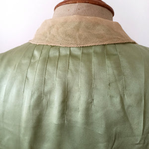 1930s - Exquisite Art Deco Green Silk Blouse - W28 (72cm)