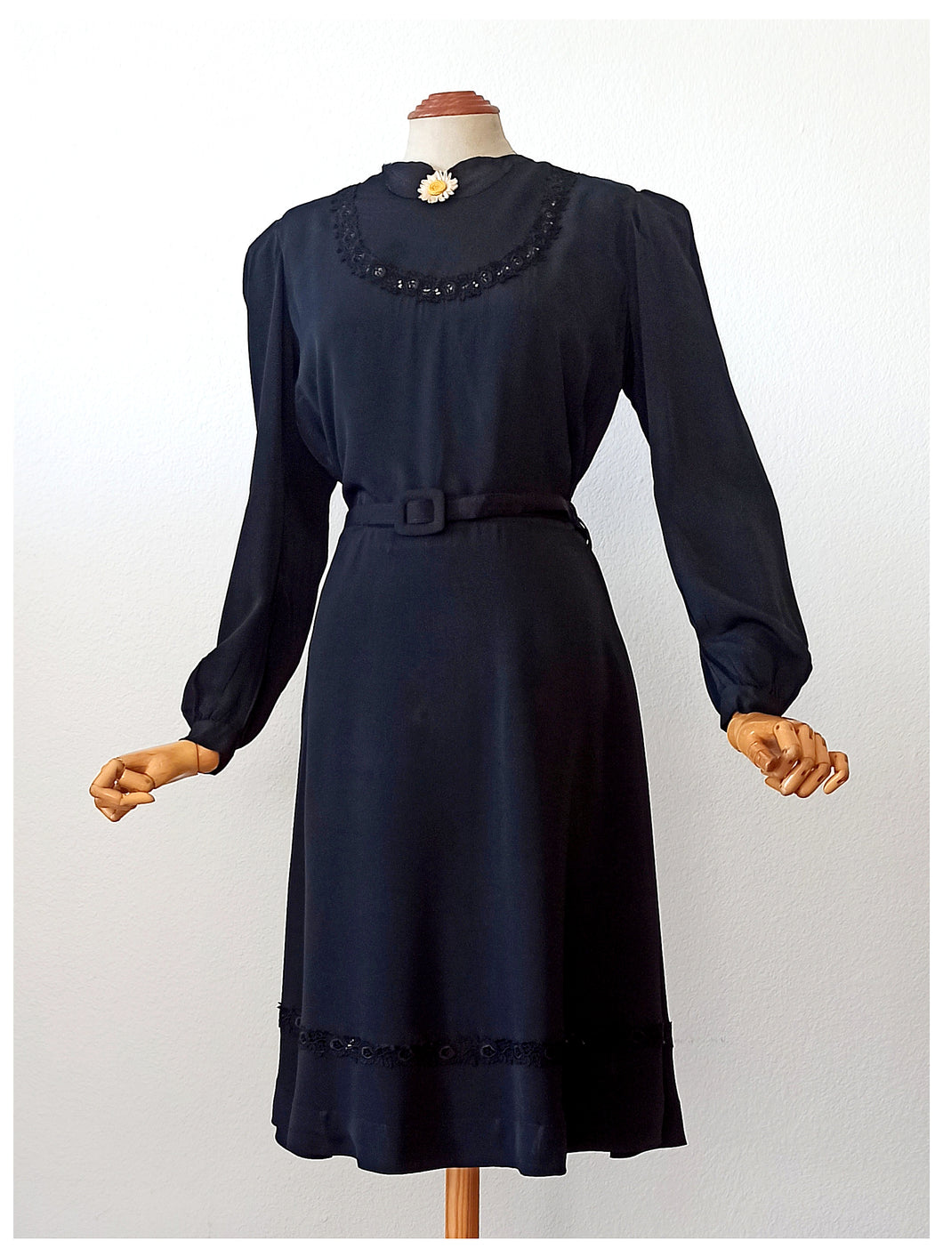 1930s - Stunning Black Rayon Silk Dress - W29 (74cm)