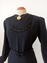 Charger l&#39;image dans la galerie, 1930s - Stunning Black Rayon Silk Dress - W29 (74cm)
