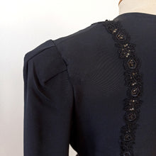 Charger l&#39;image dans la galerie, 1930s - Stunning Black Rayon Silk Dress - W29 (74cm)
