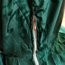 Charger l&#39;image dans la galerie, 1950s - Stunning Emerald Green Silk Dress - W32 (82cm)
