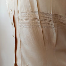 Cargar imagen en el visor de la galería, 1930s 1940s - Gorgeous Sand Silk Blouse - W31 (80cm)
