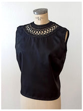 Charger l&#39;image dans la galerie, 1960s - Stunning Neckline Black Satin Blouse - Sz. 42
