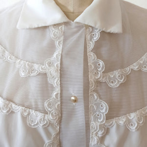 1950s - Lovely White Nylon Blouse - Sz. 52