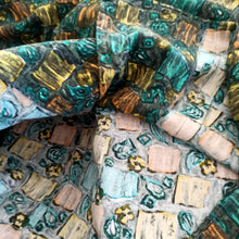 Charger l&#39;image dans la galerie, 1950s - Gorgeous Green Abstract Rayon Blouse - Sz. M/L
