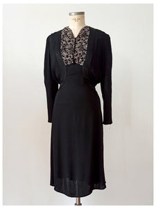 1930s - Outstanding Hand Embroidered Black Crepe Silk Dress - W31 (80cm)