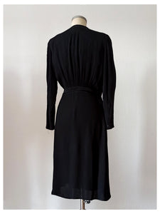 1930s - Outstanding Hand Embroidered Black Crepe Silk Dress - W31 (80cm)