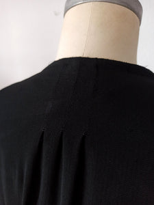 1930s - Outstanding Hand Embroidered Black Crepe Silk Dress - W31 (80cm)