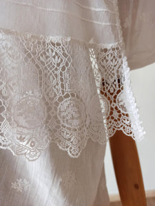 1920s 1930s - Exquisite Hand Embroidered Smoked Cotton Blouse