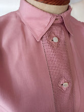 Charger l&#39;image dans la galerie, 1940s - Sublime Antique Pink Silk Blouse - Sz. 46
