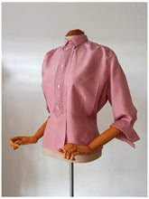 Charger l&#39;image dans la galerie, 1940s - Sublime Antique Pink Silk Blouse - Sz. 46
