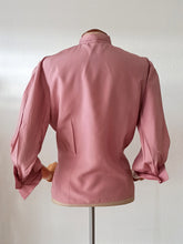 Charger l&#39;image dans la galerie, 1940s - Sublime Antique Pink Silk Blouse - Sz. 46
