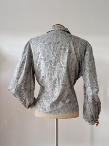 1940s - Gorgeous Grey Floral Print Cotton Blouse - W38 (96cm)