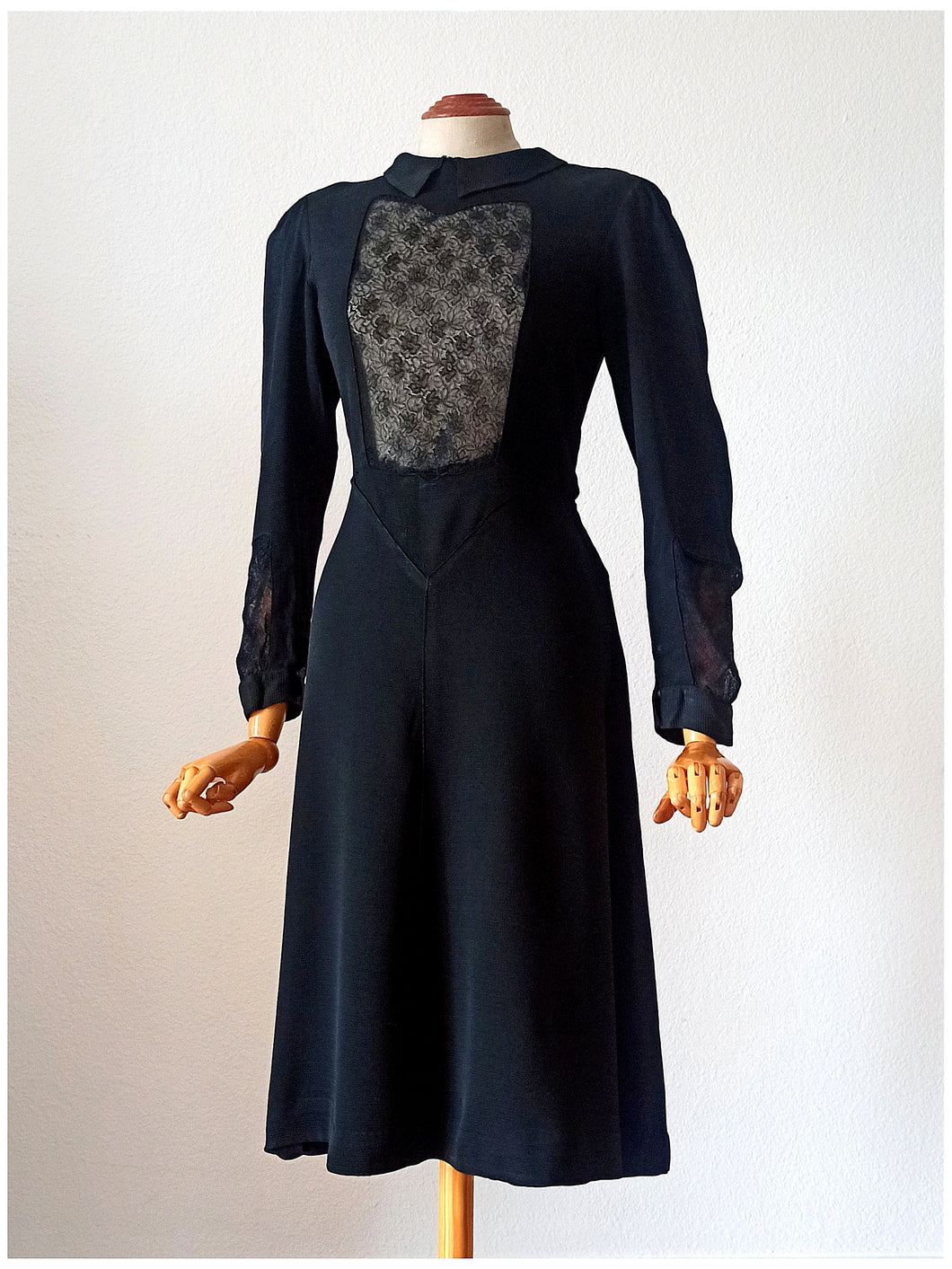 1930s - Superb Black See-through Lace Panel Dress - W31 (78cm)