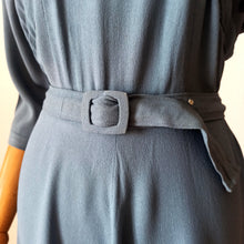 Cargar imagen en el visor de la galería, 1940s - Delightful Teal Blue Beaded Crepe Dress - W29 (74cm)
