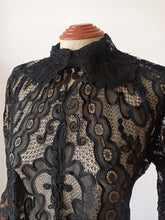 Charger l&#39;image dans la galerie, 1930s - Outstanding Handmade Pure Silk Lace Duster
