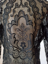 Carica l&#39;immagine nel visualizzatore di Gallery, 1930s - Outstanding Handmade Pure Silk Lace Duster
