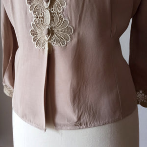 1940s - Exquisite Sand Rayon Handmade Lace Blouse - W39 (100cm)