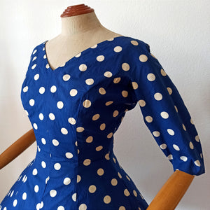 1950s - Iconic Blue Polkadots Cotton Dress - W26 (66cm)