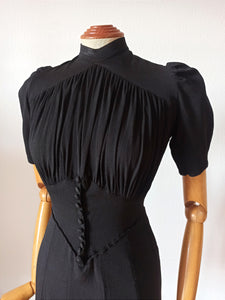 1930s - Delicious Black Crepe Dress - W28 (72cm)