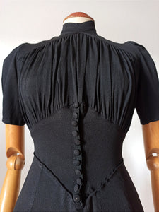 1930s - Delicious Black Crepe Dress - W28 (72cm)