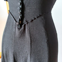 Carica l&#39;immagine nel visualizzatore di Gallery, 1930s - Delicious Black Crepe Dress - W28 (72cm)
