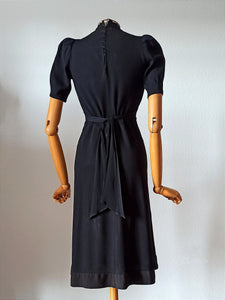 1930s - Delicious Black Crepe Dress - W28 (72cm)