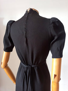 1930s - Delicious Black Crepe Dress - W28 (72cm)