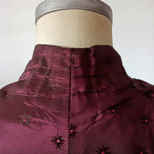 Carica l&#39;immagine nel visualizzatore di Gallery, 1940s - Stunning Bordeaux Embroidered Silk Dress - W27.5 (70cm)
