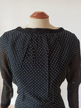 Cargar imagen en el visor de la galería, 1950s 1960s - Exquisite Black Dots Organza Silk Dress - W27.5 (70cm)
