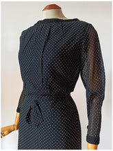 Cargar imagen en el visor de la galería, 1950s 1960s - Exquisite Black Dots Organza Silk Dress - W27.5 (70cm)
