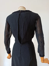 Cargar imagen en el visor de la galería, 1950s 1960s - Exquisite Black Dots Organza Silk Dress - W27.5 (70cm)
