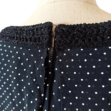 Charger l&#39;image dans la galerie, 1950s 1960s - Exquisite Black Dots Organza Silk Dress - W27.5 (70cm)
