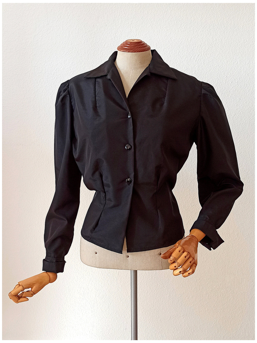 1950s - CHABOUD, France - Stunning Black New Look Blouse - W34.5 (88cm)