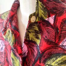 Cargar imagen en el visor de la galería, 1950s - Stunning Leaves Print Rayon Blouse - Sz.44
