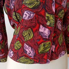 Cargar imagen en el visor de la galería, 1950s - Stunning Leaves Print Rayon Blouse - Sz.44

