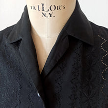 Cargar imagen en el visor de la galería, 1950s - Gorgeous Embroidered Black Cotton Blouse - W34.5 (88cm)
